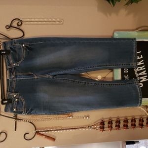 Gifts Earl Jean Capris 6 Size